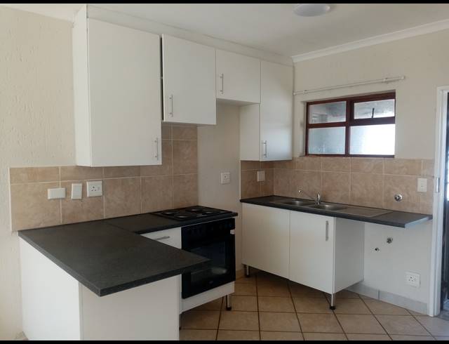 2 BEDROOM SECTIONAL TITLE FOR SALE IN EVELEIGH